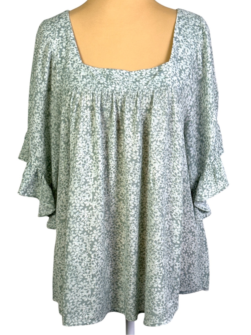 Daytrip Sage Floral Square Neck Ruffle Sleeve Short Sleeve Blouse Size Large